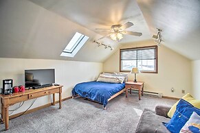 Aurora Outdoorsy Getaway w/ Deck & Grill!