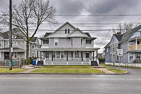 Niagara Falls Townhome: Near Wineries!