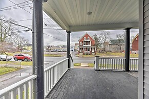 Niagara Falls Townhome: Near Wineries!