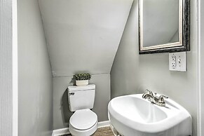 Pet-friendly Indianapolis Townhome w/ Yard!