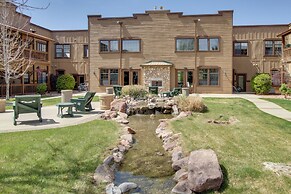 Overgaard Condo w/ Balcony, Near Hiking & Golfing