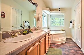 Creekside Payson Cabin w/ Deck - Near Hiking!