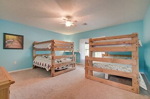 Family-friendly Retreat w/ Deck in Cassville!