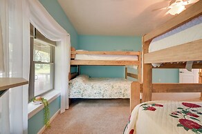 Family-friendly Retreat w/ Deck in Cassville!
