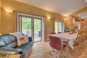 Family-friendly Retreat w/ Deck in Cassville!