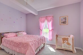 Family-friendly Retreat w/ Deck in Cassville!