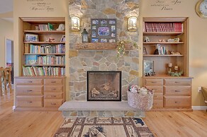 Family-friendly Retreat w/ Deck in Cassville!