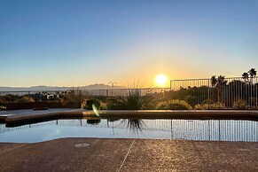 Pool, Spa & Putting Green: Fountain Hills Home!