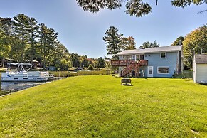 Lakefront Ludington Retreat w/ Kayaks & Fire Pit!