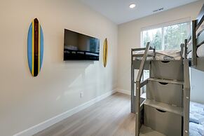 Lovely Clinton Home w/ Hot Tub on 10 Acres!