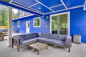 Lovely Clinton Home w/ Hot Tub on 10 Acres!