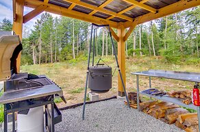 Lovely Clinton Home w/ Hot Tub on 10 Acres!