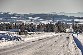 Elevated Alpine Escape: Mtn Views + Game Room!