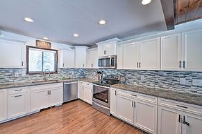 Elevated Alpine Escape: Mtn Views + Game Room!