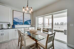 Family-friendly Townhome ~ 2 Mi to Windsor Lake!