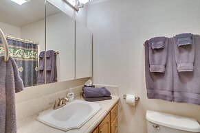 Wintergreen Home w/ Hot Tub, Deck & Mountain Views