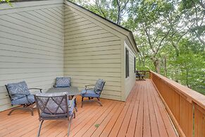 Wintergreen Home w/ Hot Tub, Deck & Mountain Views