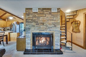 Wintergreen Home w/ Hot Tub, Deck & Mountain Views