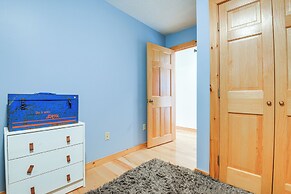 Storybook Stratton House: 3 Mi to Mount Snow!