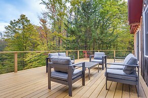 Storybook Stratton House: 3 Mi to Mount Snow!