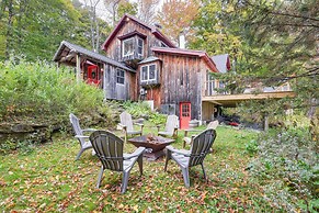 Storybook Stratton House: 3 Mi to Mount Snow!