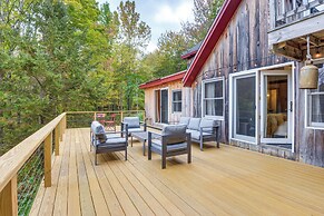 Storybook Stratton House: 3 Mi to Mount Snow!