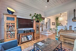 Historic Houston Bungalow ~ 2 Mi to Downtown!