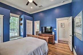 Historic Houston Bungalow ~ 2 Mi to Downtown!