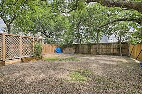Historic Houston Bungalow ~ 2 Mi to Downtown!