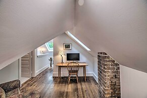 Historic Houston Bungalow ~ 2 Mi to Downtown!