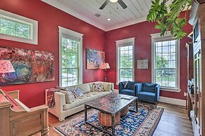 Historic Houston Bungalow ~ 2 Mi to Downtown!