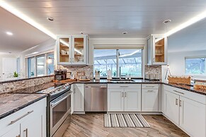 Upscale Naples Outdoor Getaway ~ 4 Miles to Beach