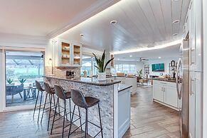 Upscale Naples Outdoor Getaway ~ 4 Miles to Beach