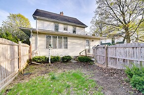 Charming Pet-friendly Vacation Rental w/ Backyard!