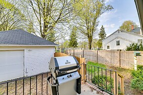 Charming Pet-friendly Vacation Rental w/ Backyard!