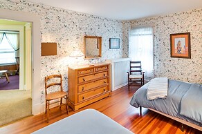 Charming Pet-friendly Vacation Rental w/ Backyard!