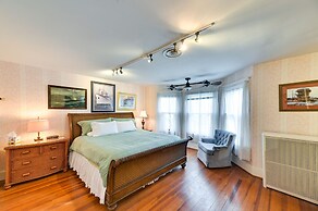 Charming Pet-friendly Vacation Rental w/ Backyard!