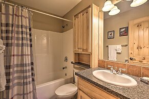 2 Mi to Beech Mtn Resort: Cabin w/ Deck & Grill!