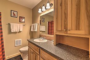 2 Mi to Beech Mtn Resort: Cabin w/ Deck & Grill!