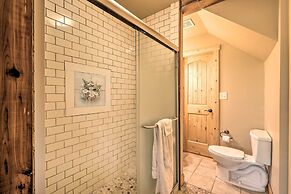 2 Mi to Beech Mtn Resort: Cabin w/ Deck & Grill!