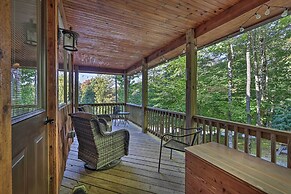 2 Mi to Beech Mtn Resort: Cabin w/ Deck & Grill!