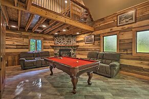 2 Mi to Beech Mtn Resort: Cabin w/ Deck & Grill!