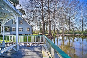 Idyllic Houma Vacation Rental on Shared Pond!