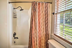 Idyllic Houma Vacation Rental on Shared Pond!