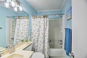 Beachfront Condo w/ Boardwalk & Pool Access!