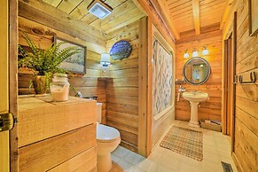 Quiet Cabin Retreat on 30 Acres Near Kentucky Lake