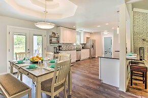 ~ 3 Mi to Dtwn Mckinney: Suburban Texas Retreat