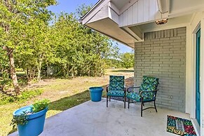 ~ 3 Mi to Dtwn Mckinney: Suburban Texas Retreat