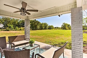 ~ 3 Mi to Dtwn Mckinney: Suburban Texas Retreat