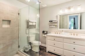 ~ 3 Mi to Dtwn Mckinney: Suburban Texas Retreat